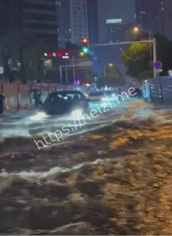 河南破纪录降雨