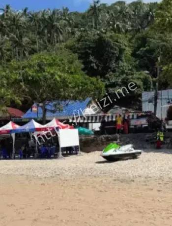 雨季泰国海滩作死游泳