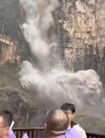 河南焦作云台山天瀑落石事件