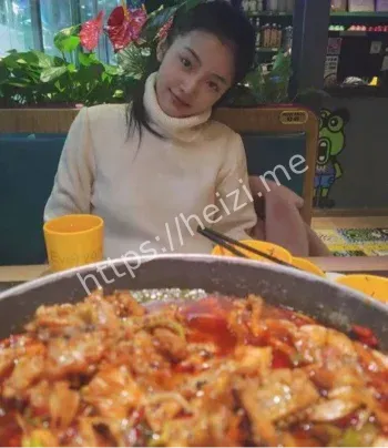 邓乔馨诗社文艺女崩塌