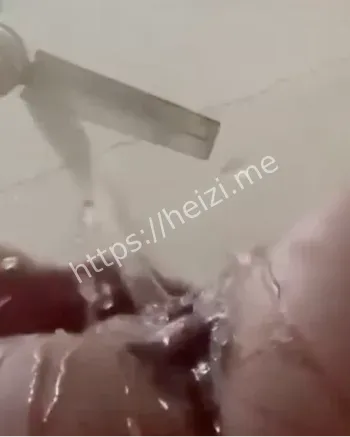 敢敢子翻脸甩私密视频