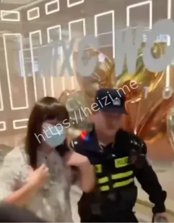 万象天地活动现场崩盘