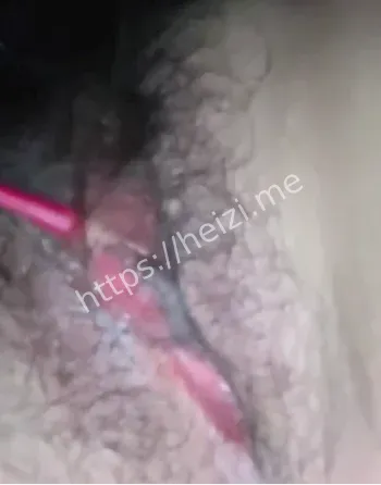 杨子慧穿着哺乳文胸自拍流出