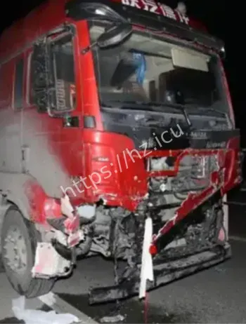 爆竹烟雾遮视线