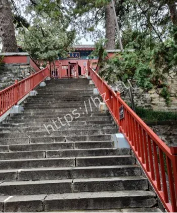 香山通阴间大门传说