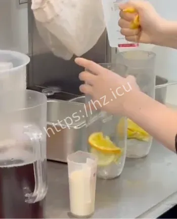 店员徒手捏柠檬曝光